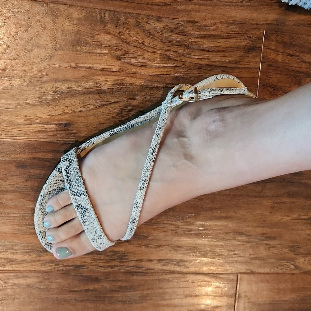 EXPRESS "Snakeskin" flat sandals - Picture 6 of 6
